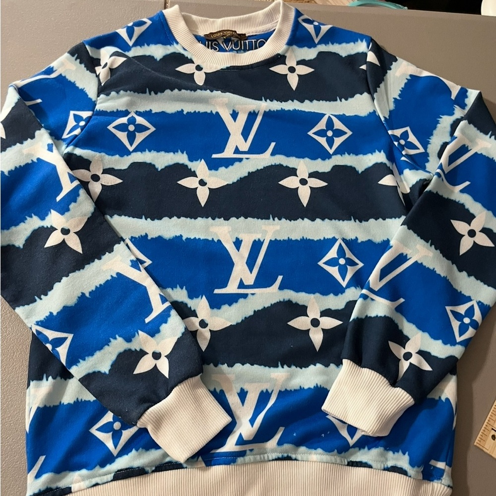 Louis Vuitton Men's Sweater in Blue and White XL